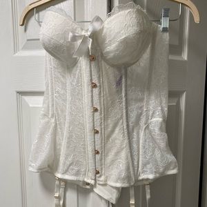 SAVAGE FENTY WHITE CORSET